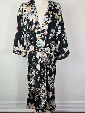Bleuh Ciel Floral Robe Large Kimono Style Pastel Blooms Side Slit